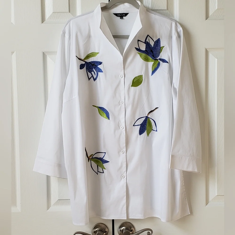 Misook White Button-Down Blouse w/Blue and Green Embroidered Flowers, Size XL - Picture 2 of 4